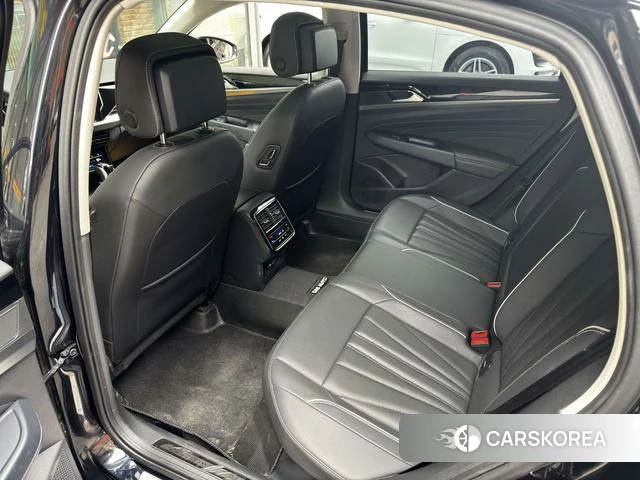 Volkswagen Passat 2024 Черный из Китая, фото 4