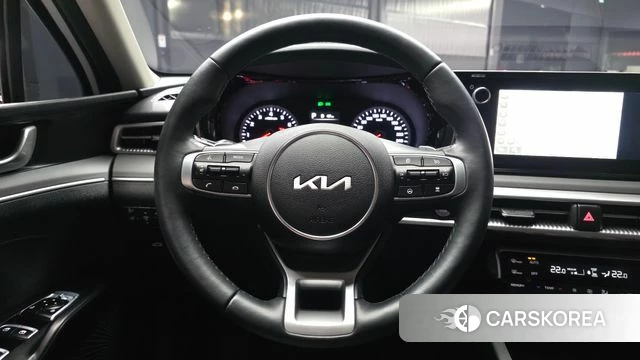 Kia K5 3rd generation 2023 Белый из Кореи, фото 4