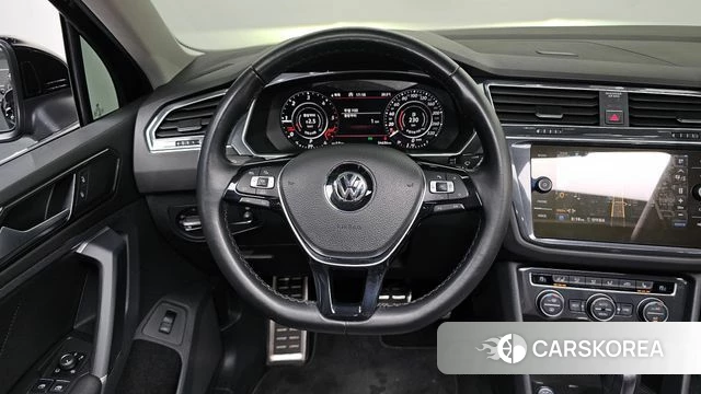 Volkswagen Tiguan second Generation 2018 Черный из Кореи, фото 4