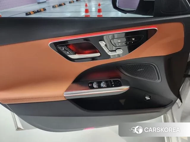 Mercedes-Benz C-Class W206 2025 Белый из Кореи, фото 4