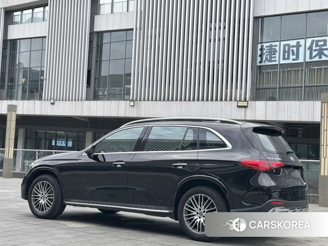 Mercedes-Benz GLC 2023 Черный из Китая, фото 4