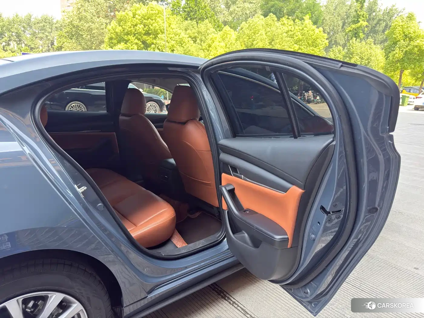 Mazda 3 2023 Silver/gray из Китая, фото 4