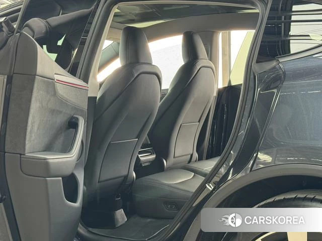 Tesla Model Y 2025 Темно-серый из Китая, фото 4