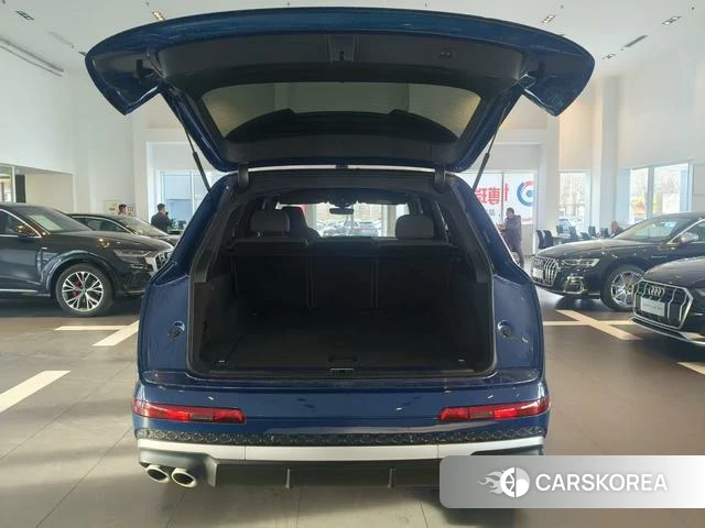 Audi SQ7 2024 Синий из Китая, фото 4