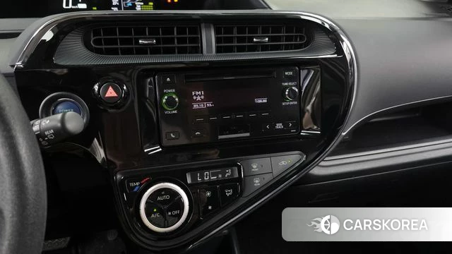 Toyota Prius C 2018 Светло-зеленый из Кореи, фото 4
