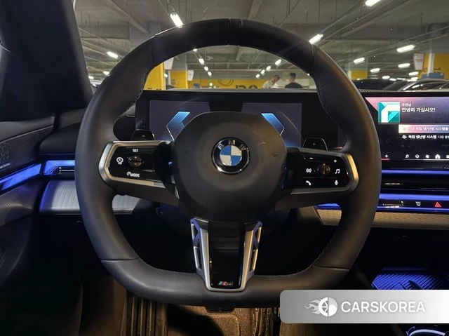 BMW 5 Series (G60) 2025 Белый из Кореи, фото 4
