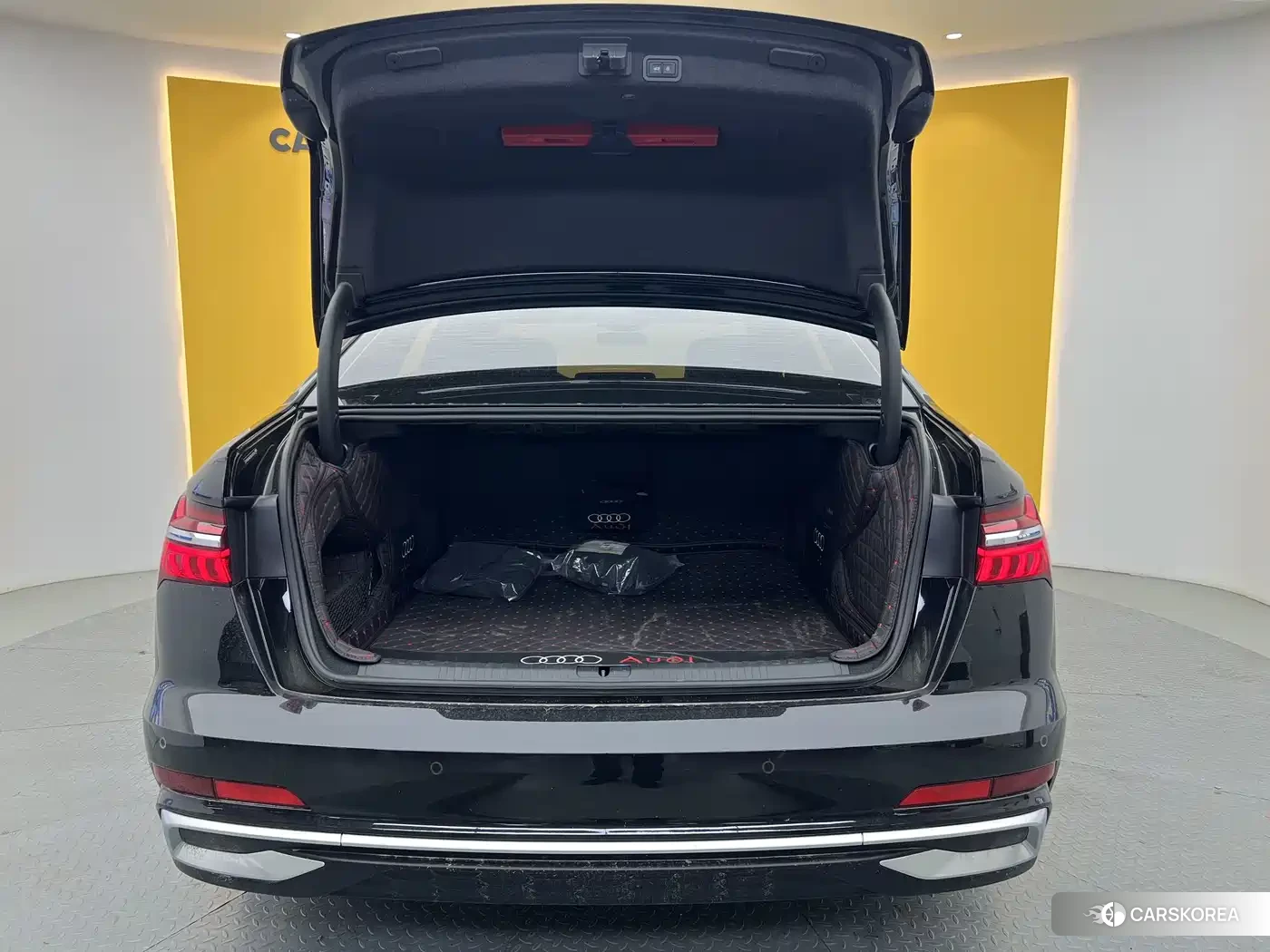 Audi A6L 2026 Черный из Китая, фото 4