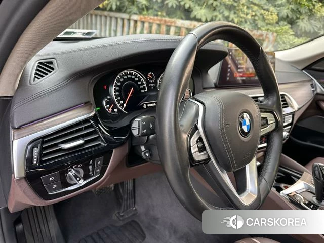 BMW 5 series 2018 Черный из Китая, фото 4