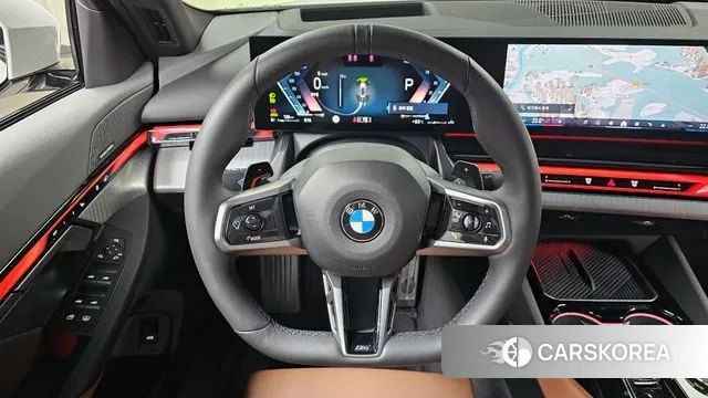 BMW 5 Series (G60) 2025 Белый из Кореи, фото 4