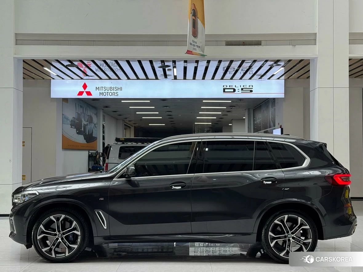 BMW X5 2022 Темно-серый из Китая, фото 4