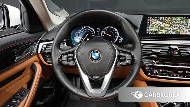 BMW 5 Series (G30) 2018 Белый из Кореи, фото 4