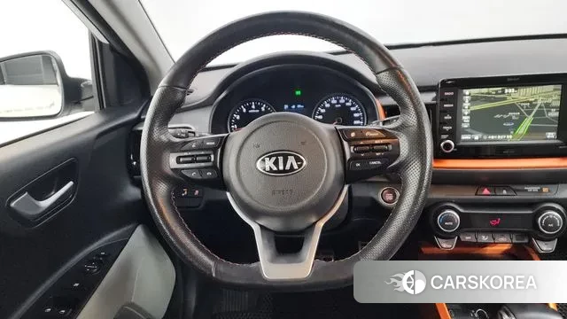 Kia Stonic 2018 Белый из Кореи, фото 4