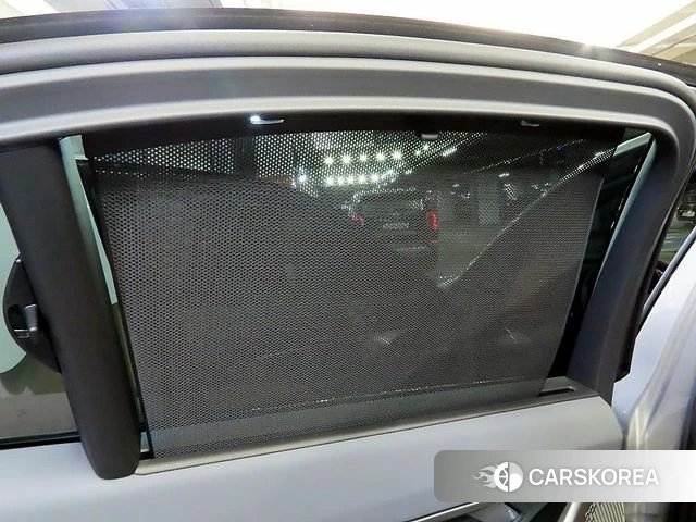 BMW 5 Series (G60) 2025 Серый из Кореи, фото 4