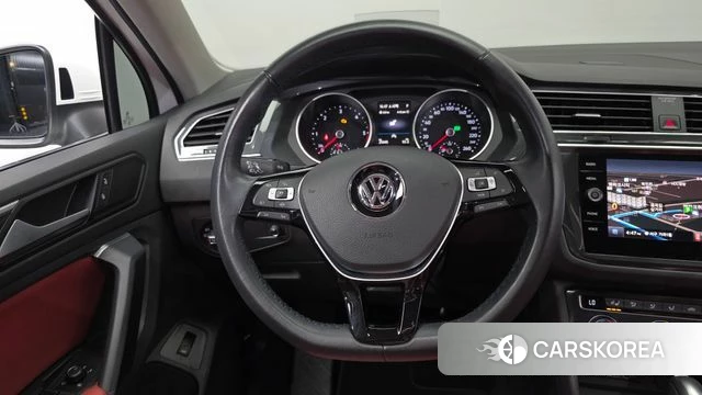 Volkswagen Tiguan second Generation 2020 Белый из Кореи, фото 4