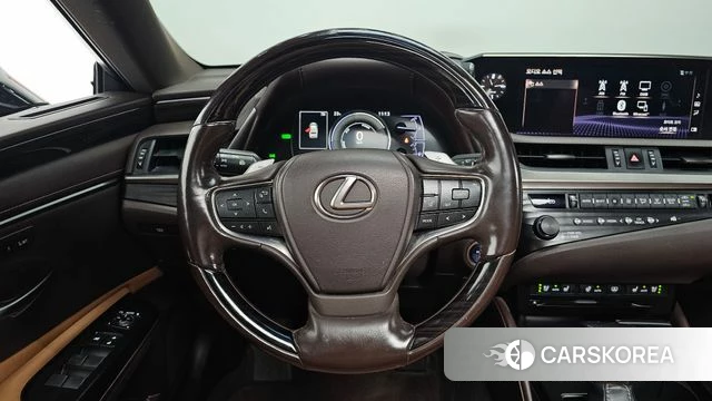 Lexus ES300h 7th generation 2018 Черный из Кореи, фото 4