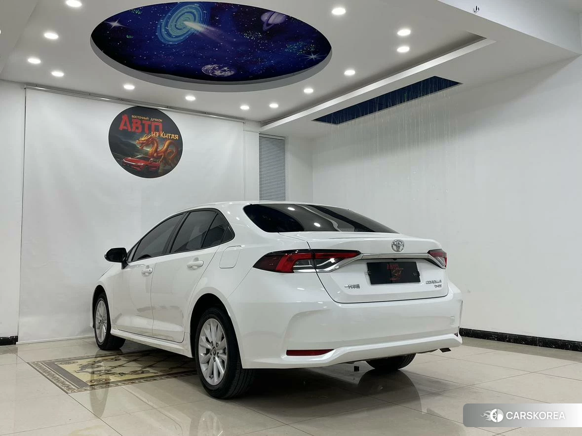 Toyota Corolla 2021 Белый из Китая, фото 4