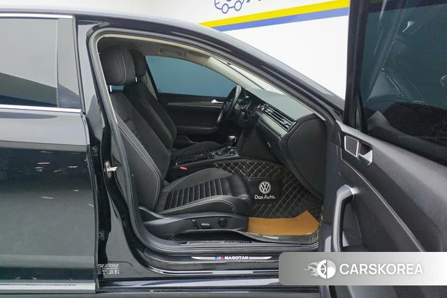 Volkswagen Magotan 2021 Черный из Китая, фото 4
