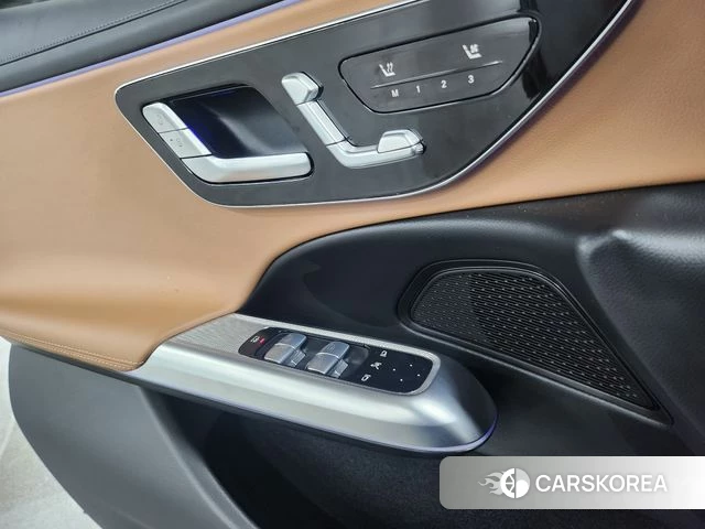 Mercedes-Benz E-Class W214 2025 Серебристо-серый из Кореи, фото 4