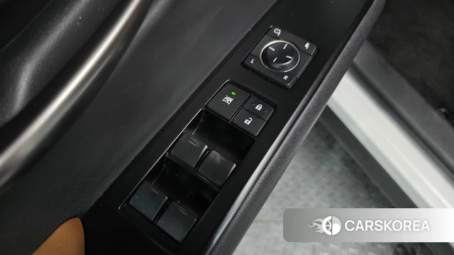 Lexus UX250h 2021 Белый из Кореи, фото 4