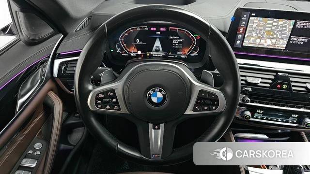 BMW 5 Series (G30) 2023 Белый из Кореи, фото 4