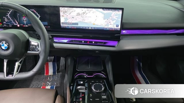 BMW 5 Series (G60) 2025 Белый из Кореи, фото 4