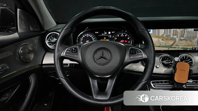 Mercedes-Benz E-Class W213 2018 Белый из Кореи, фото 4