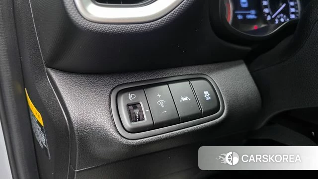 Hyundai Venue 2020 Серебряный из Кореи, фото 4