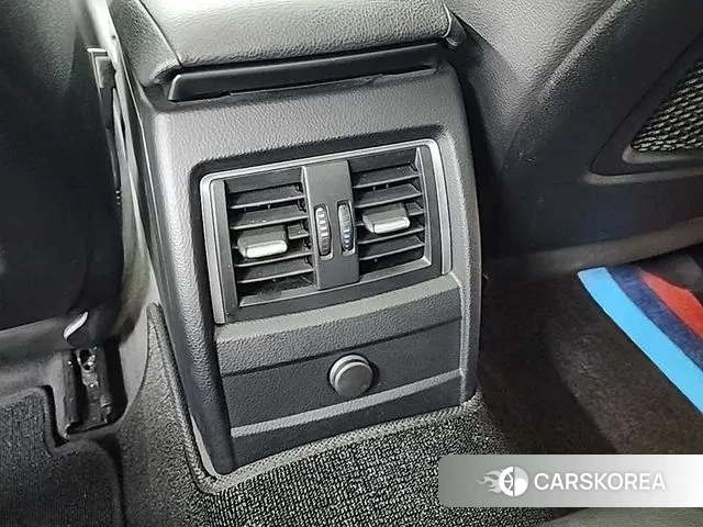 BMW 3 Series (F30) 2018 Белый из Кореи, фото 4