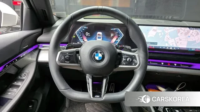 BMW 5 Series (G60) 2024 Белый из Кореи, фото 4