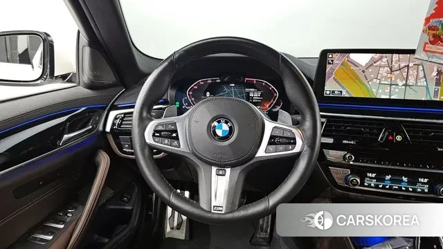 BMW 5 Series (G30) 2021 Белый из Кореи, фото 4