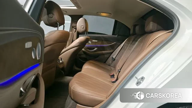 Mercedes-Benz E-Class W213 2018 Белый из Кореи, фото 4