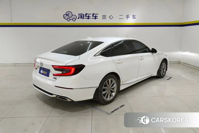 Honda Accord 2022 Белый из Китая, фото 4