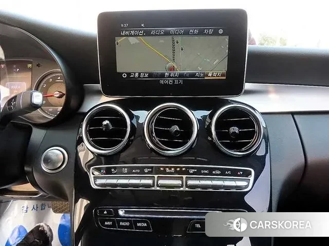 Mercedes-Benz C-Class W205 2018 Белый из Кореи, фото 4