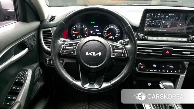 Kia Seltos 2022 Серебристо-серый из Кореи, фото 4