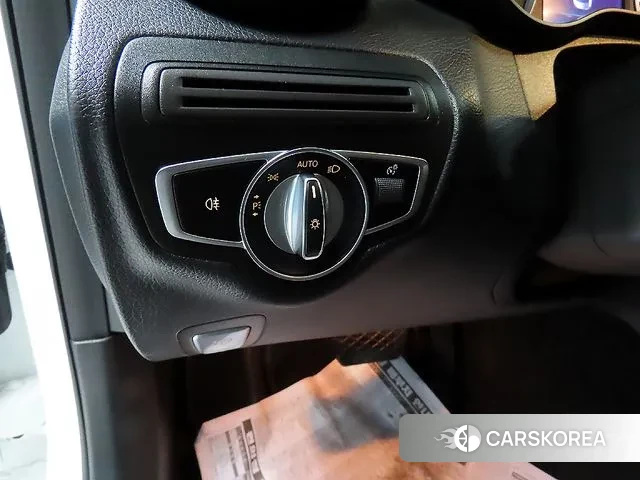 Mercedes-Benz C-Class W205 2019 Белый из Кореи, фото 4