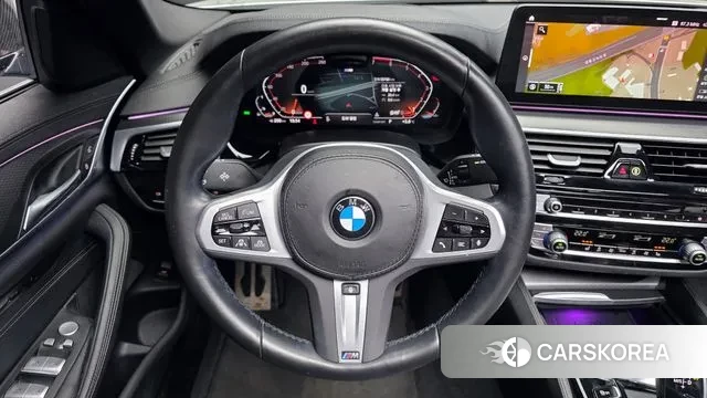 BMW 5 Series (G30) 2022 Белый из Кореи, фото 4