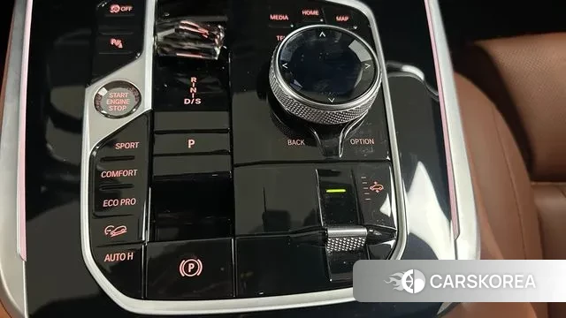 BMW X7 (G07) 2024 Серый из Кореи, фото 4