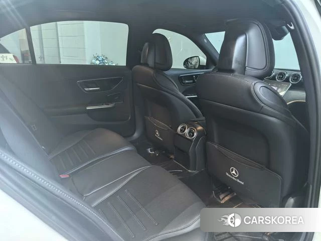 Mercedes-Benz Class C 2023 Белый из Китая, фото 4