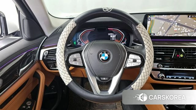 BMW 5 Series (G30) 2021 Белый из Кореи, фото 4