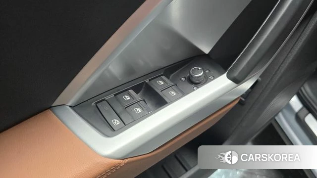 Audi Q3 (F3) 2020 Серебряный из Кореи, фото 4