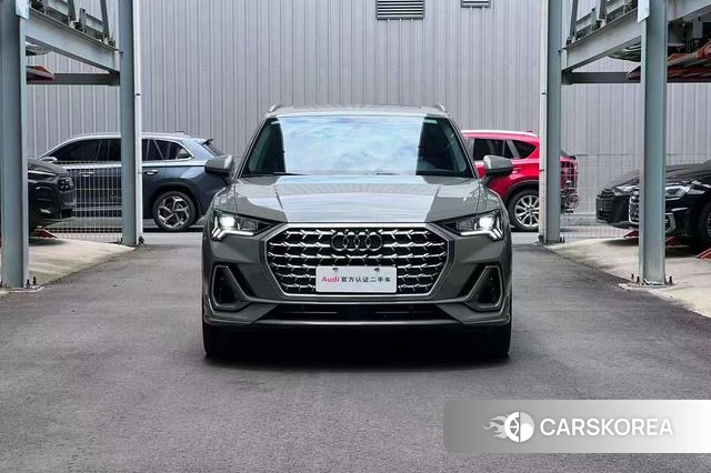 Audi Q3 2023 Темно-серый из Китая, фото 4