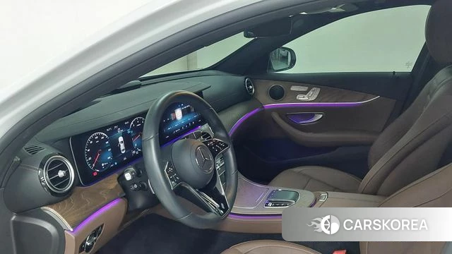 Mercedes-Benz E-Class W213 2022 Белый из Кореи, фото 4