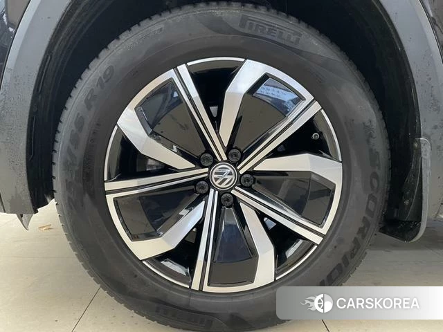 Volkswagen Tourang 2021 Черный из Китая, фото 4