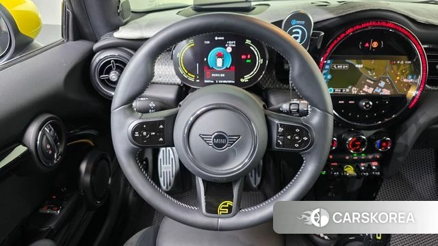 Mini Cooper Electric 2023 Черный из Кореи, фото 4