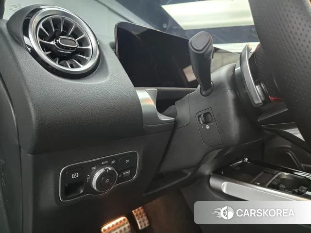 Mercedes-Benz GLB-Class X247 2025 Черный из Кореи, фото 4