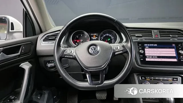 Volkswagen Tiguan second Generation 2020 Белый из Кореи, фото 4