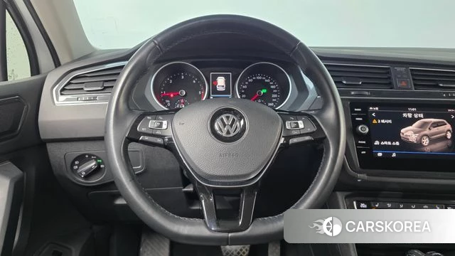 Volkswagen Tiguan second Generation 2018 Белый из Кореи, фото 4