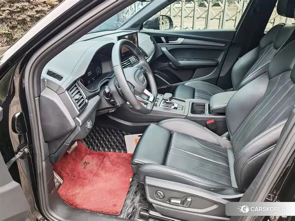 Audi Q5L 2024 Черный из Китая, фото 4