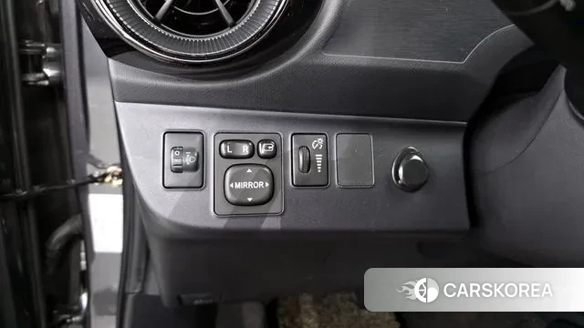 Toyota Prius C 2018 Серый из Кореи, фото 4