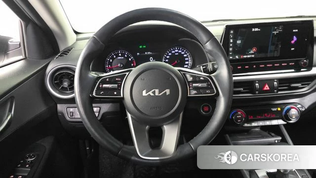 Kia The New K3 2nd generation 2021 Белый из Кореи, фото 4